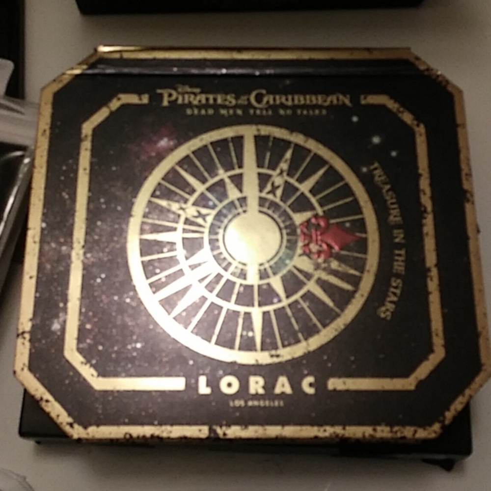 LORAC Disney PIRATES of the CARIBBEAN EYE SHADOW